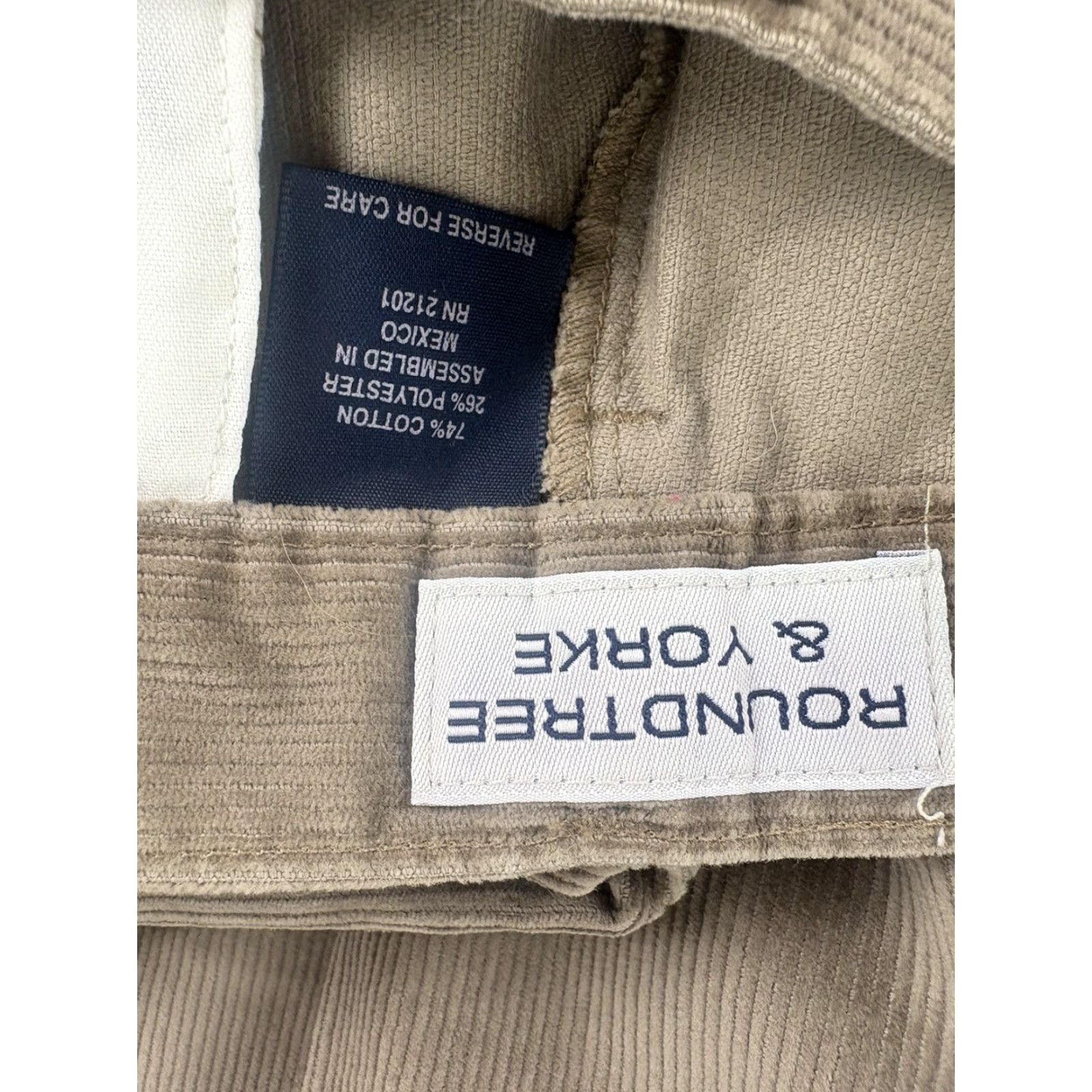 Roundtree & Yorke Roundtree Yorke Beige Corduroy Pants Men’s Size 34X32 Mexico Thread? Size US 34 / EU 50 - 7 Thumbnail