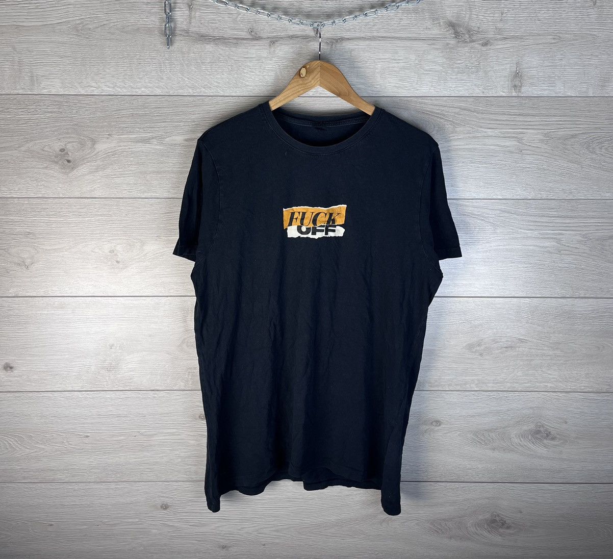 Fruit Of The Loom Men’s merch t-shirt « Fuck Off » size Xl vintage Size US XL / EU 56 / 4 - 1 Thumbnail
