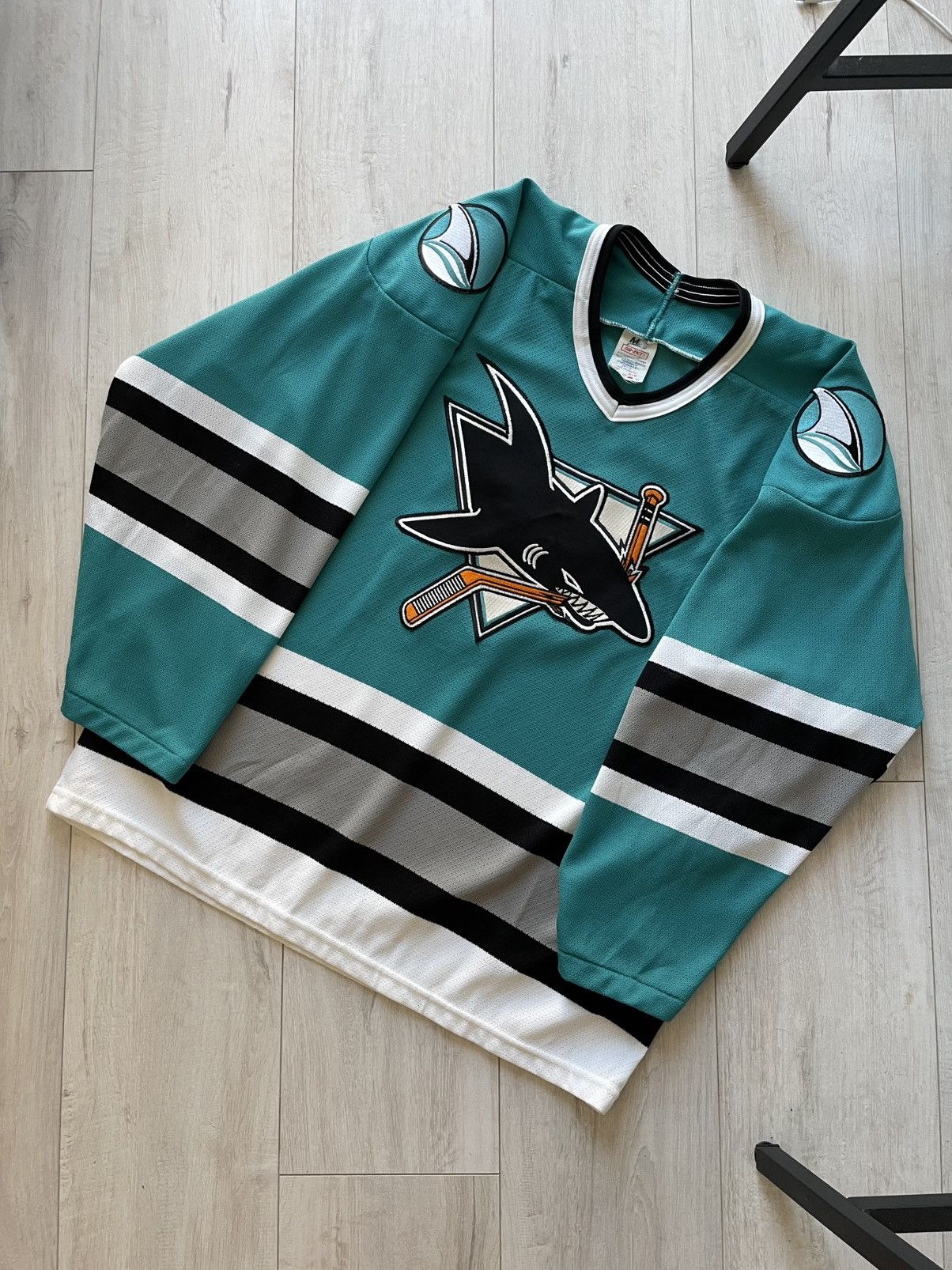 NHL Vintage 90's CCM San Jose Sharks NHL Hockey Jersey RARE Size US M / EU 48-50 / 2 - 3 Thumbnail