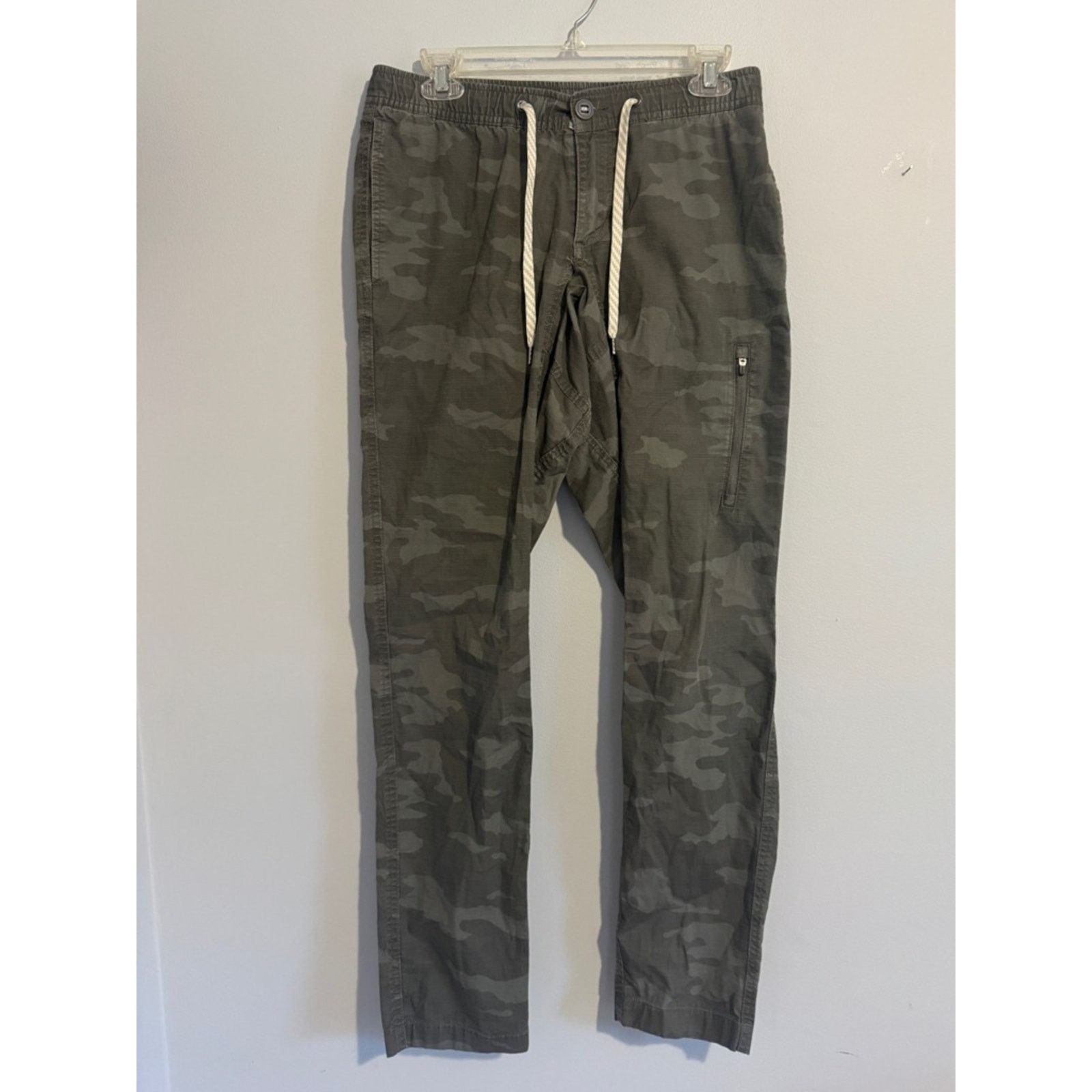 Vuori Men's Vuori Ripstop Camouflage Climber Drawstring Pants Size US 28 / EU 44 - 1 Thumbnail