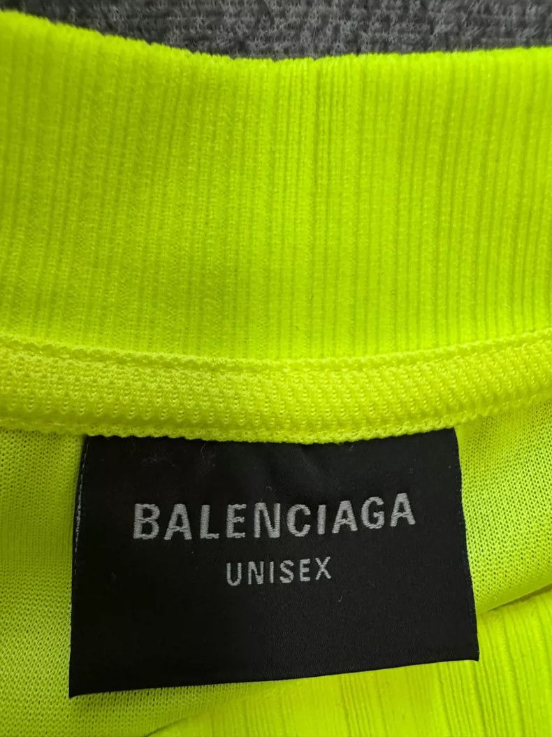 Balenciaga Balenciaga Manchester United football long sleeves Size US S / EU 44-46 / 1 - 3 Thumbnail