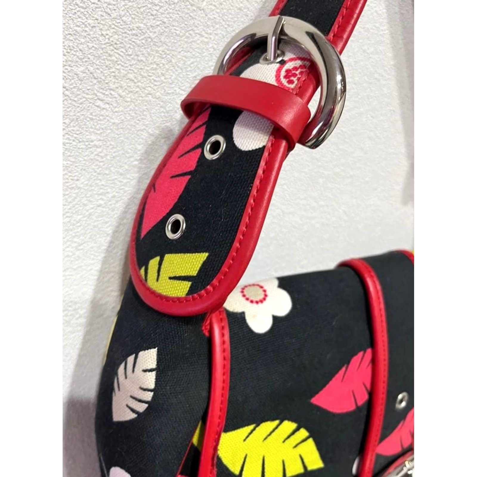 Moschino VINTAGE Moschino Shoulder bag Women's Black Floral pattern From Japan Handbag Flower motif 60 cm strap 23 x 27 x 7 cm Size ONE SIZE - 6 Thumbnail