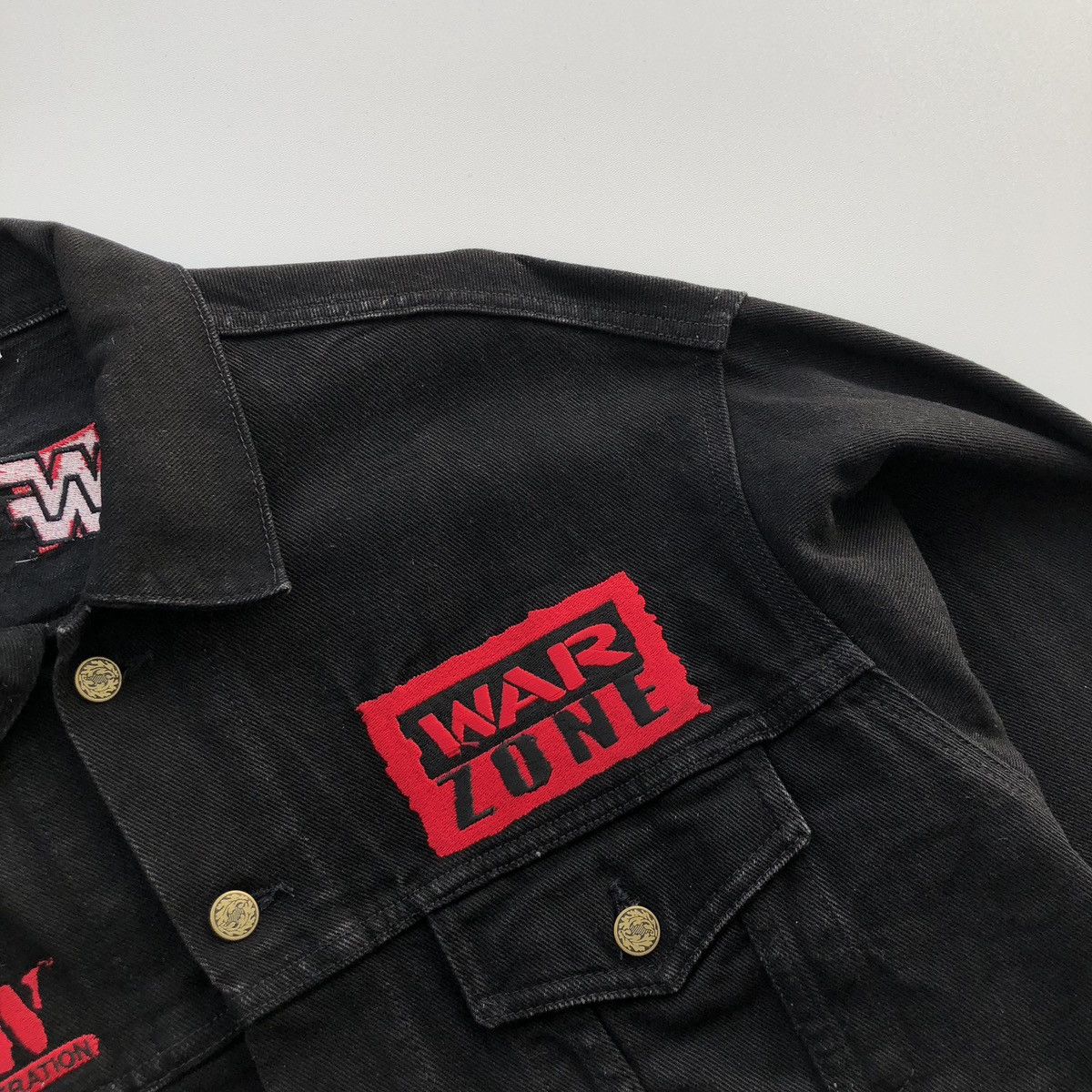 WWF WWF Raw is War 1993 War Zone Vintage Denim Washed Jacket WWE Size US M / EU 48-50 / 2 - 8 Thumbnail