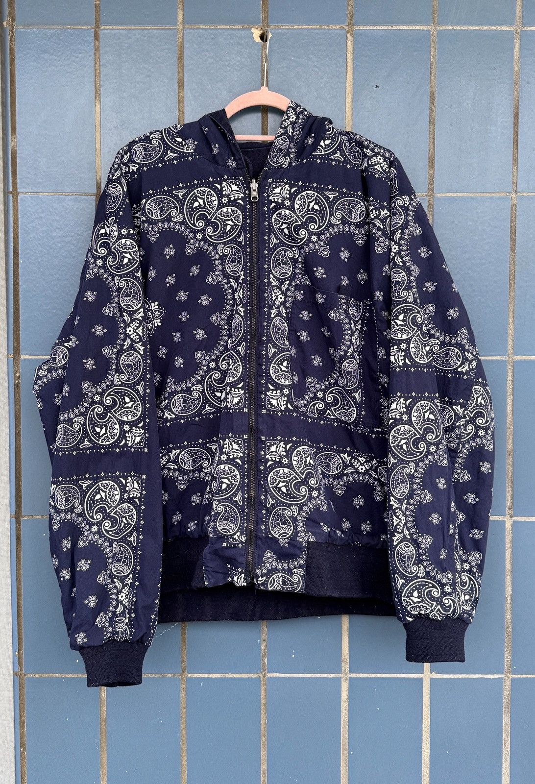 Carhartt Carhartt blue reversible OG Bandana Active hooded Jacket Size US L / EU 52-54 / 3 - 8 Thumbnail