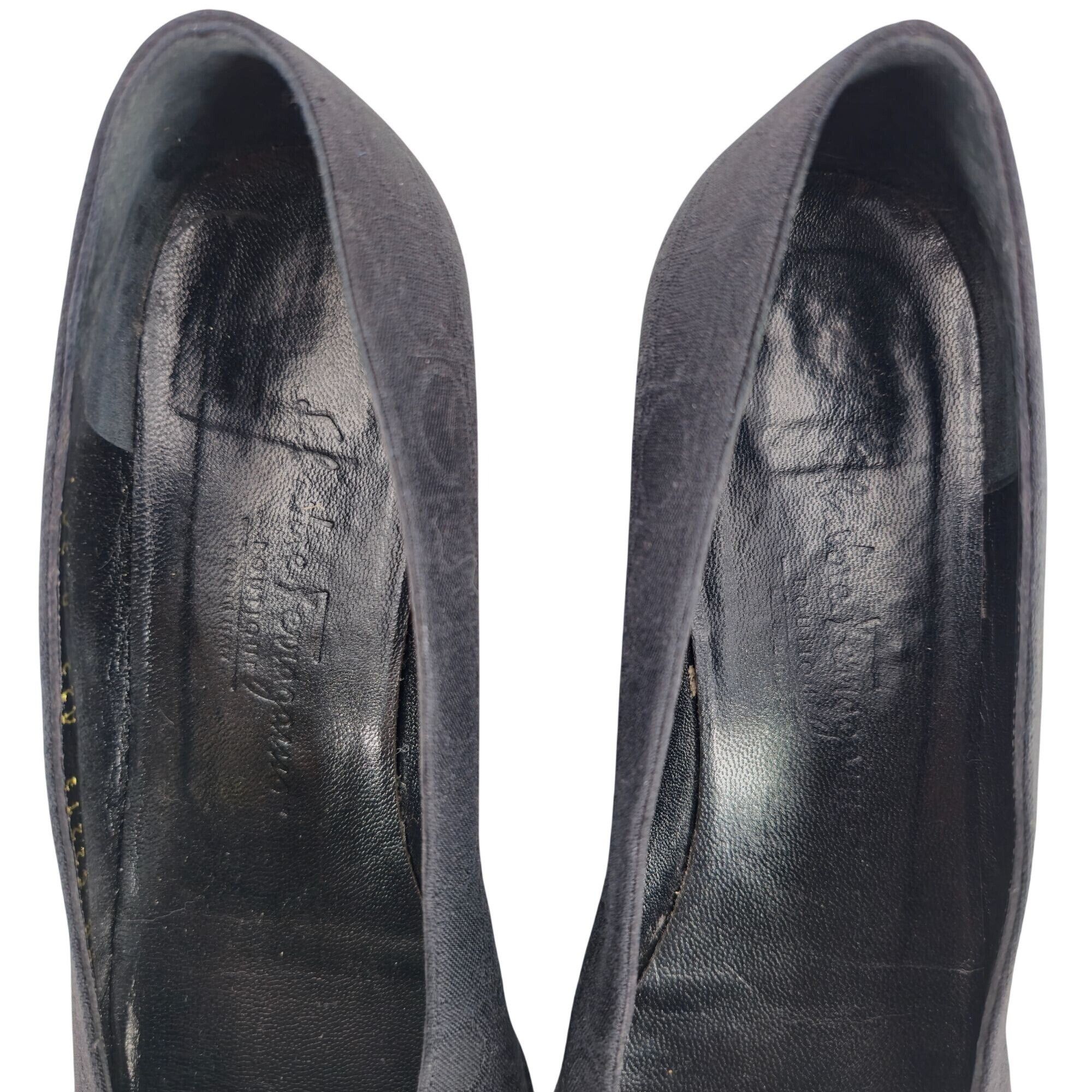 Salvatore Ferragamo Salvatore Ferragamo Italy Womens 8AA Black Signature Gancini Size US 8 / IT 38 - 8 Thumbnail