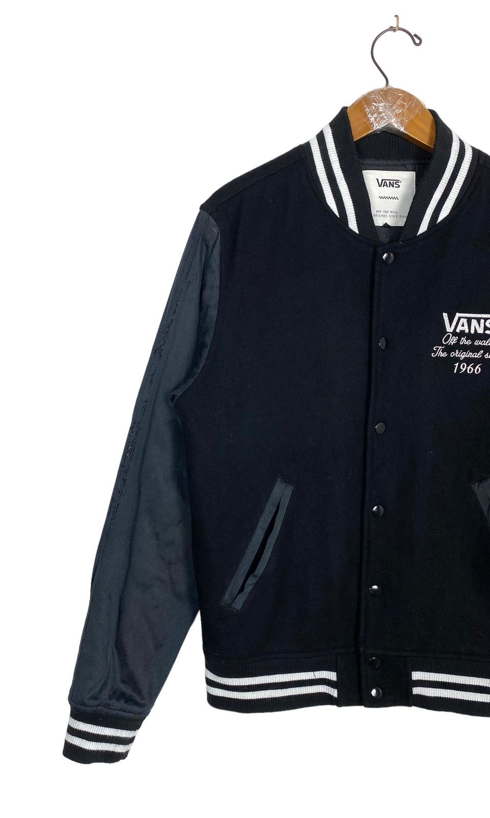 Vans Rare‼️ Vans Off The Wall Wool Varsity Embroidery Big Logo Size US M / EU 48-50 / 2 - 4 Thumbnail