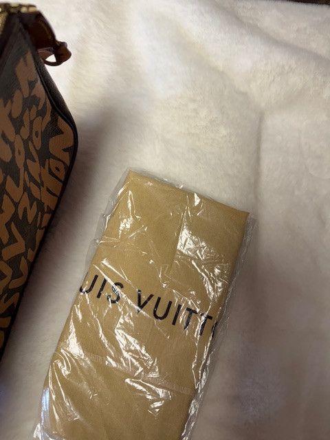 Louis Vuitton LVGraffiti Pochette Accessories - Stephen Sprouse Size ONE SIZE - 7 Thumbnail