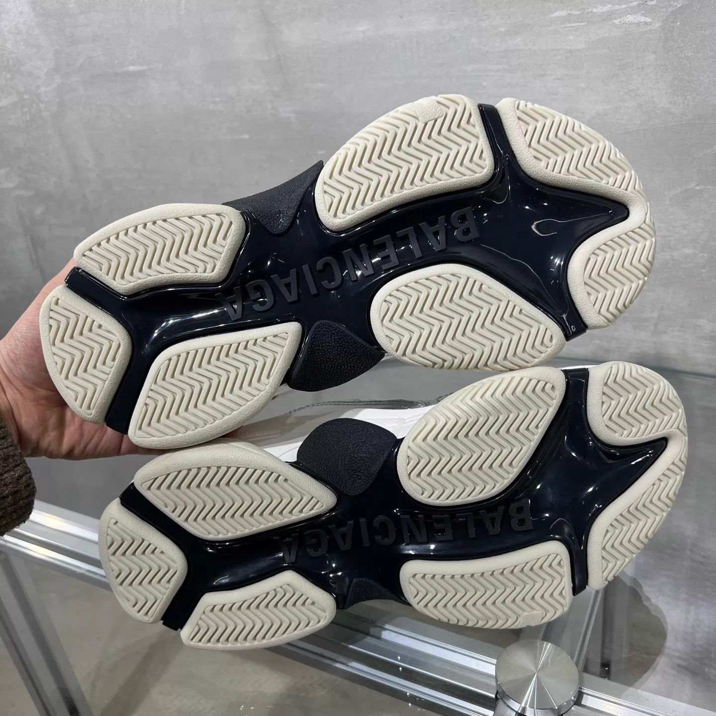 Balenciaga BLCG Silver Women's Slide Dad Sneakers 37 Size US 7 / IT 37 - 7 Thumbnail