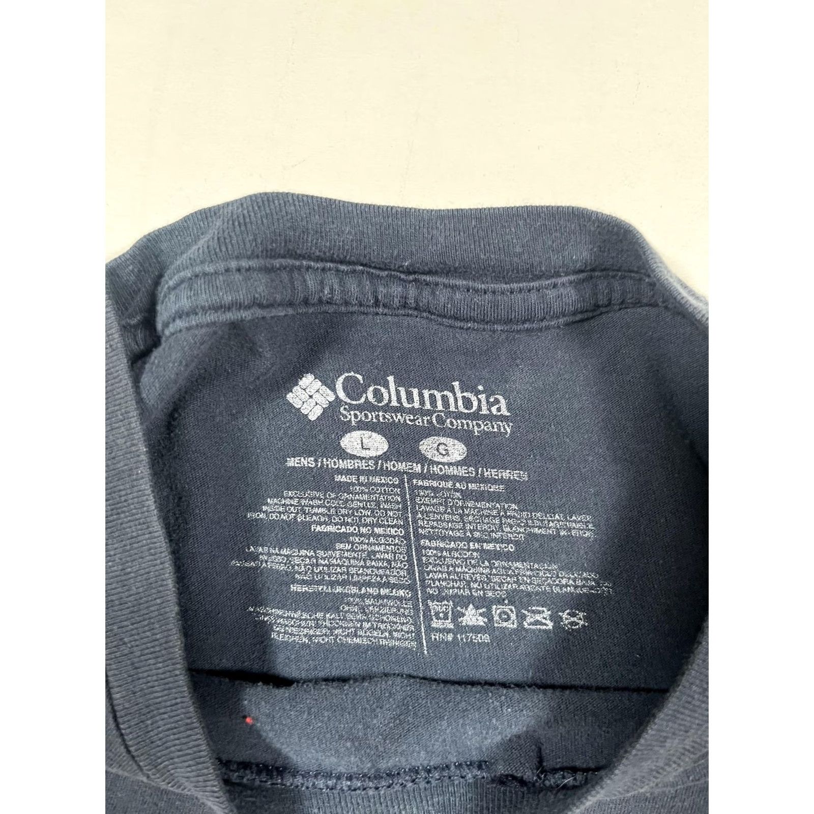 Vintage Columbia Shirt Mens Large Blue Established 1938 Logo Graphic Outdoor Hiking Tee Size US L / EU 52-54 / 3 - 3 Thumbnail