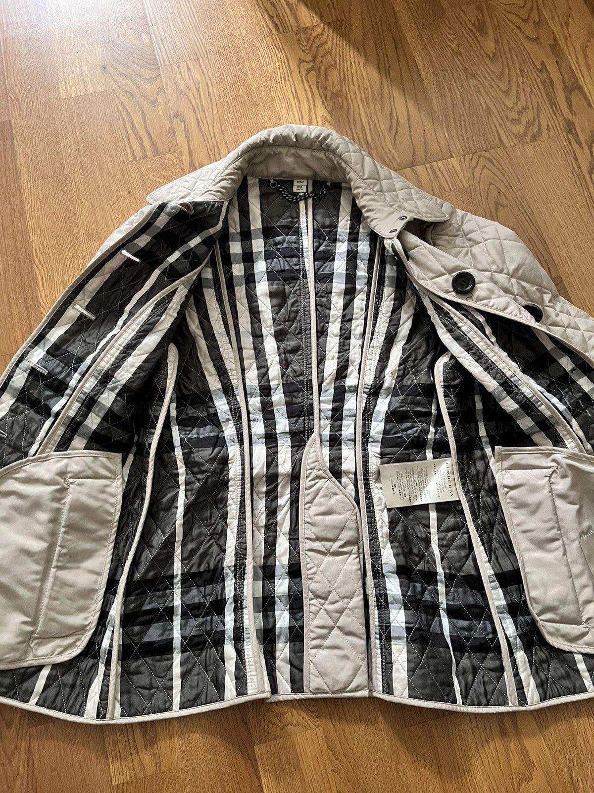 Burberry Burberry lightweight quilted short coat Beige Size S / US 4 / IT 40 - 2 Thumbnail