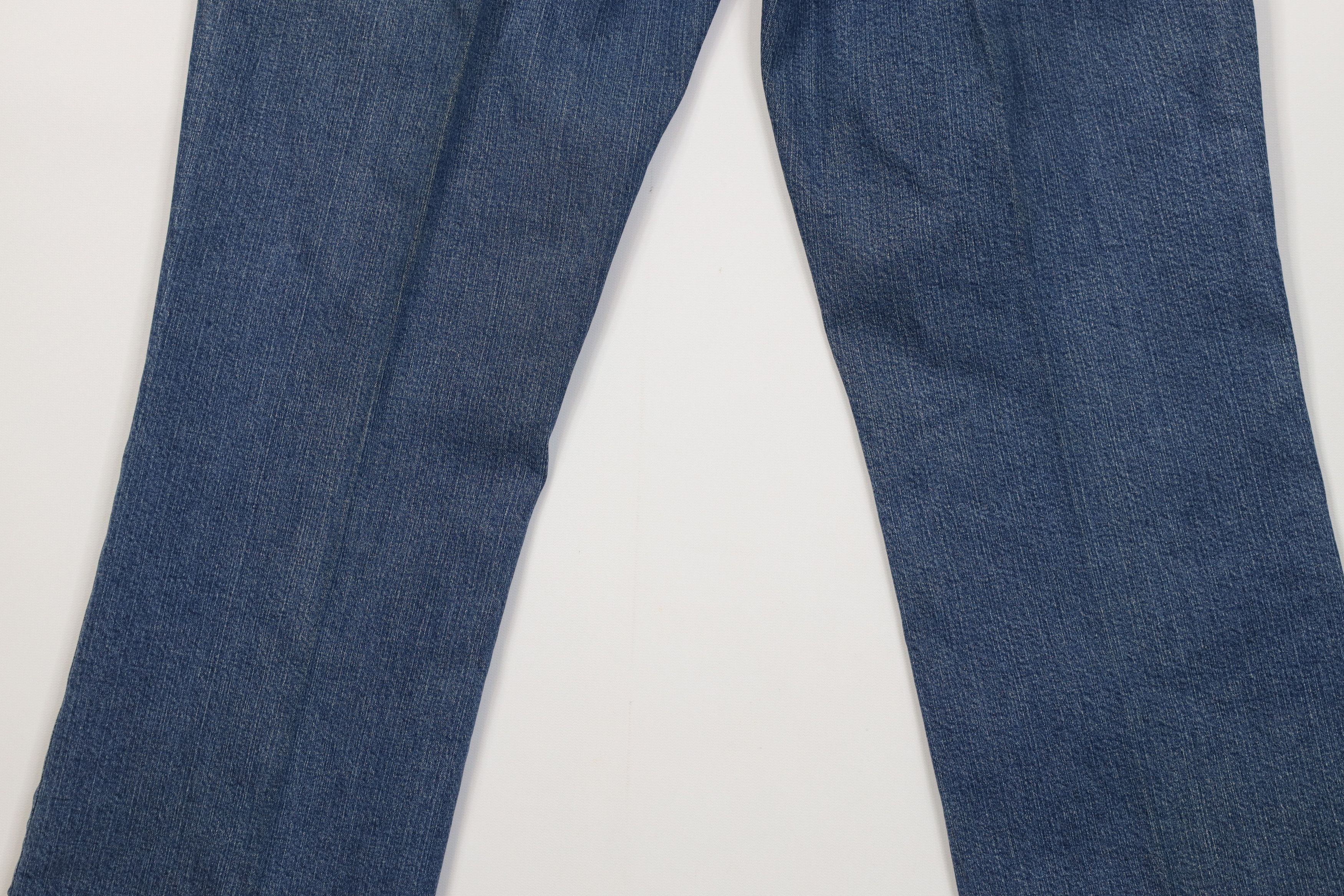 Levi's Vintage Y2K 2005 Levis 550 Flared Relaxed Boot Cut Jeans Size 32" / US 10 / IT 46 - 13 Thumbnail
