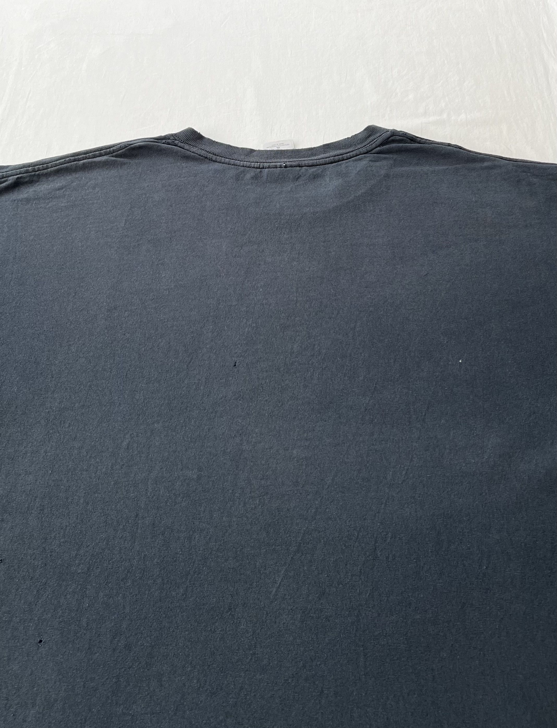 Band Tees Vintage 2000s Korn Rock Band Thrashed Faded Black T-shirt Size US XL / EU 56 / 4 - 15 Thumbnail