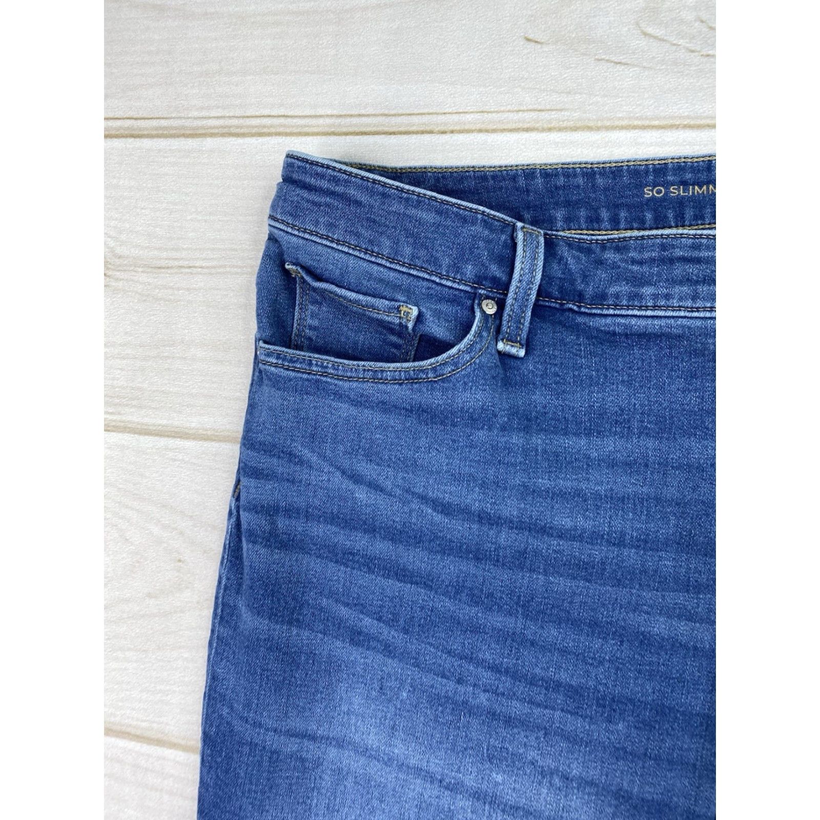 Vintage Chico's Jeans Cropped Slim Leg High Rise Blue Denim 16 Slimming Pockets 5-Pocket Womens Boys Girls Vintage No Size 38" / US 16 / IT 52 - 2 Thumbnail