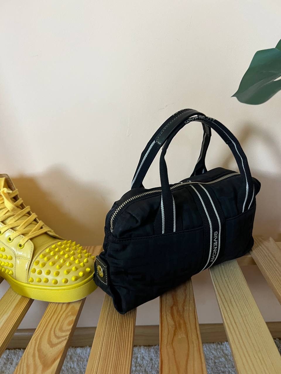 Givenchy Givenchy Black Monogram Nylon Shoulder Bag Size ONE SIZE - 5 Thumbnail