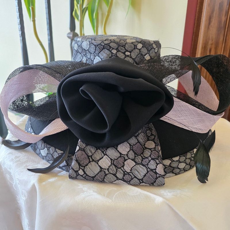 NWT Elite Champagne black grey pebble hat and purse set display picture 1