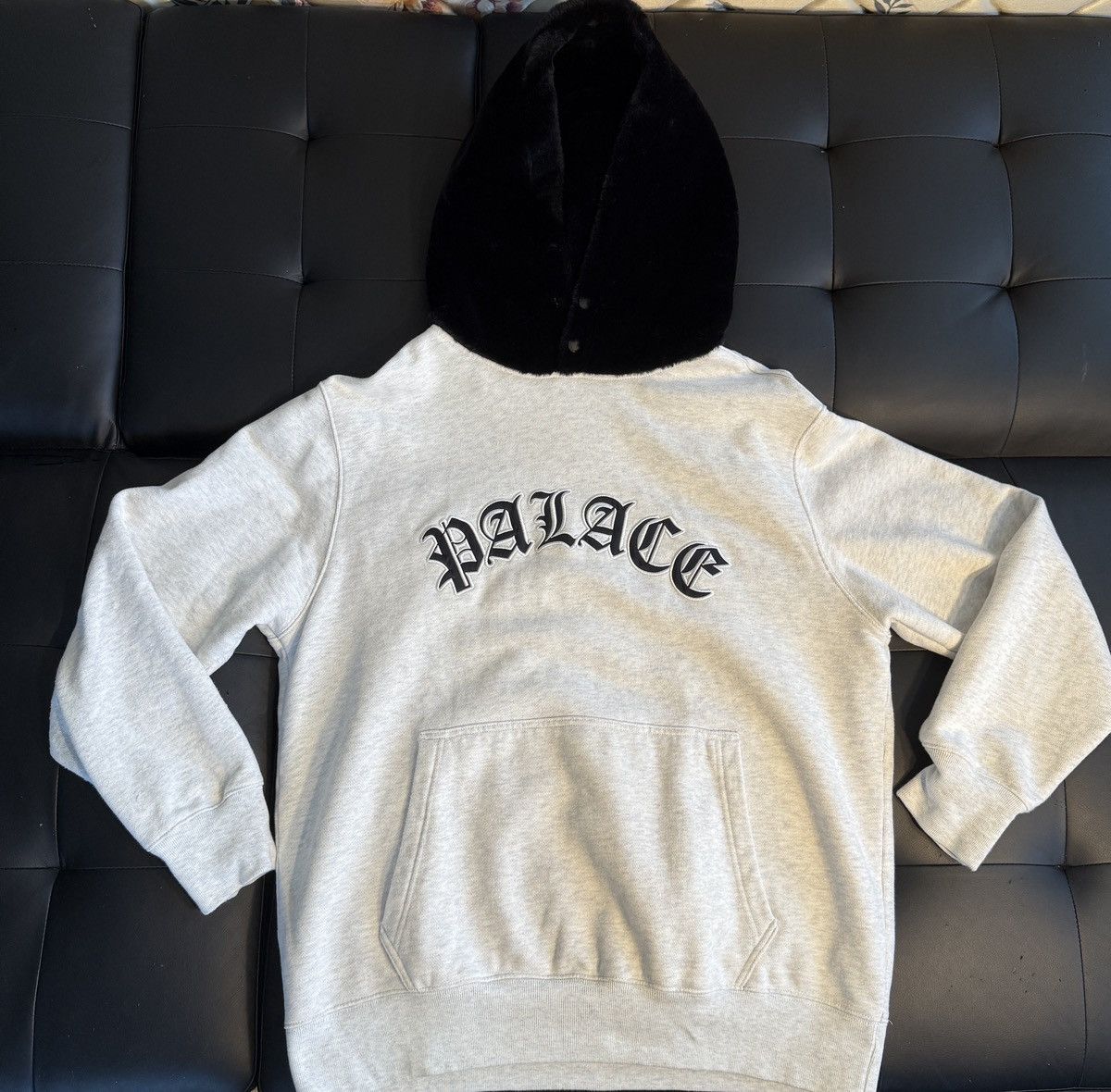 Palace palace faux fur hood sweatshirt Size US L / EU 52-54 / 3 - 1 Thumbnail