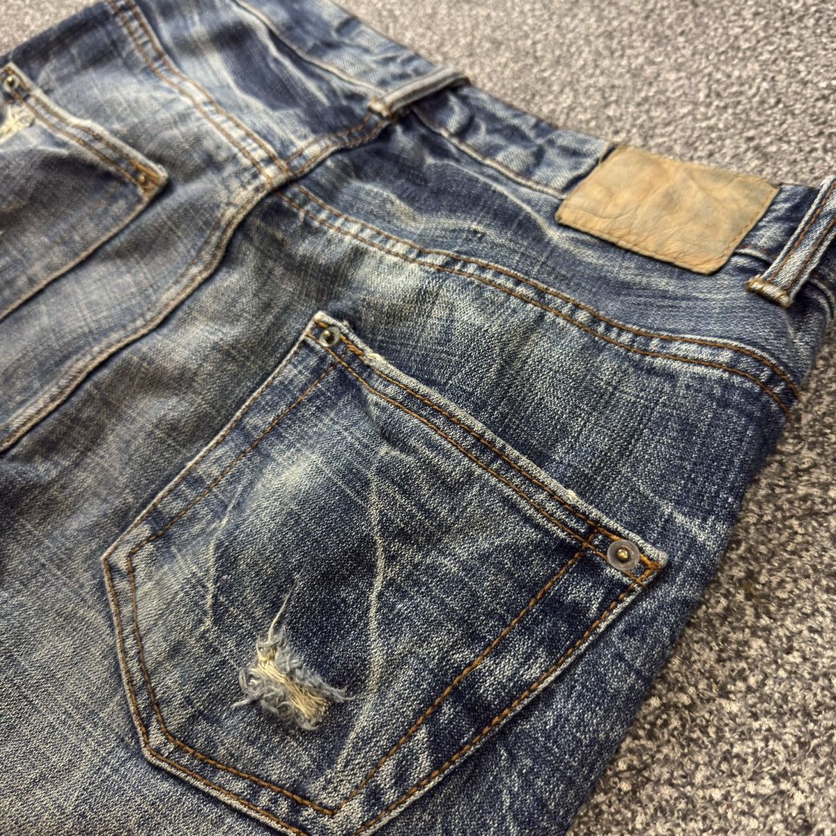 Issey Miyake Japanese Issey Miyake Ciaopanic Clawmark Jeans Distressed Size US 30 / EU 46 - 10 Thumbnail