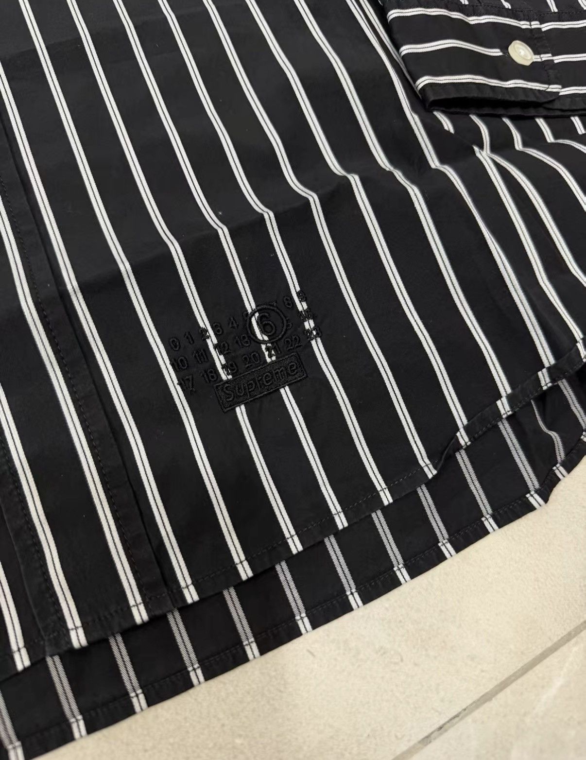 Supreme Supreme × MM6 Maison Margiela SS26 WEEK4 Stripe Shirt J34 Size US L / EU 52-54 / 3 - 2 Thumbnail