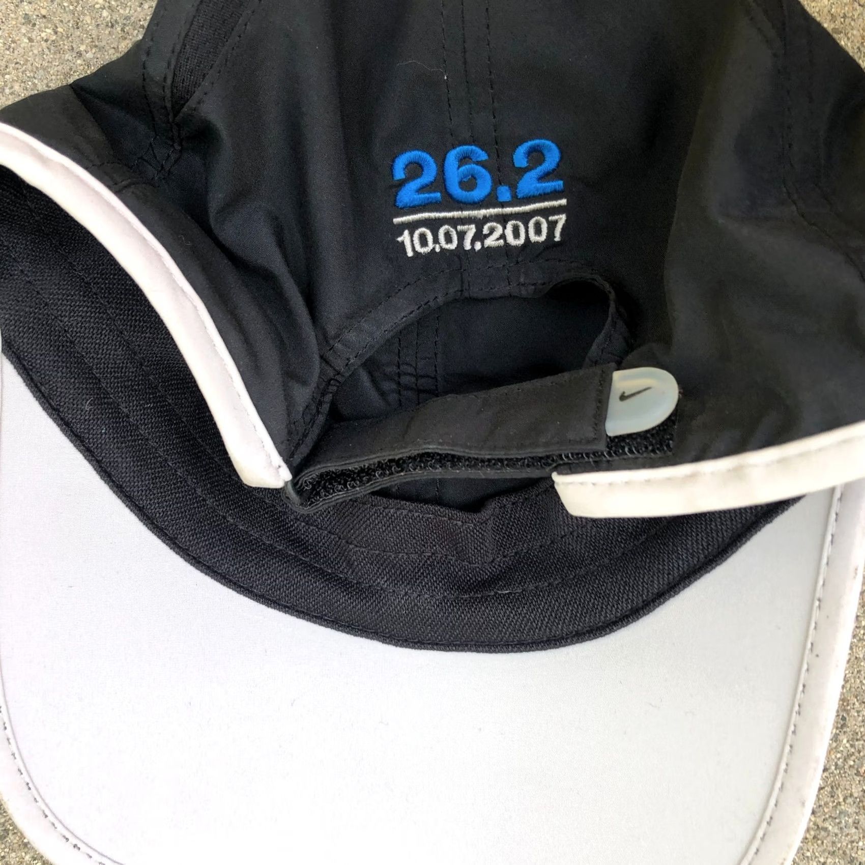 Rip Curl Vintage 2007 Run Chicago Marathon 26.2 Hat Men's Dri-Fit Lightweight Cap Black One Size Adjustable Baseball Cap Mens Baseball Cap Size ONE SIZE - 3 Thumbnail