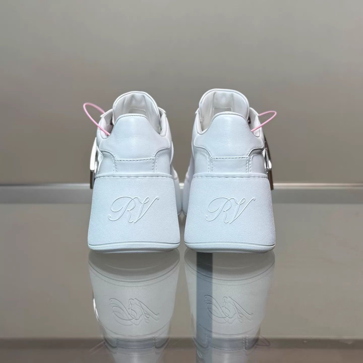 Roger Vivier Roger Vivier Skate Buckle Platform White 35.5 New Size US 5 / IT 35 - 3 Thumbnail