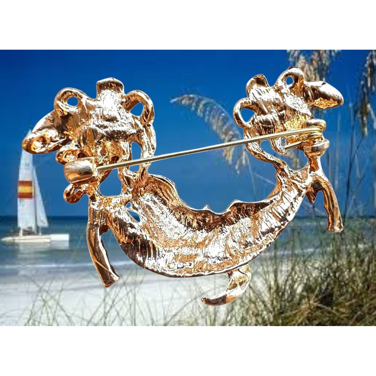Handmade Palm tree Santa Brooch Pin New Beach Bound Coming to Coast I Size ONE SIZE - 12 Thumbnail