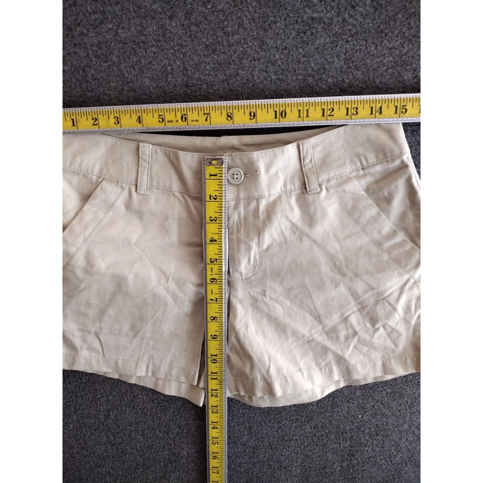 Vintage VINTAGE Columbia Shorts Women’s 8 Tan Chino Cotton Slash Pocket Casual Size 30" / US 8 / IT 44 - 4 Thumbnail