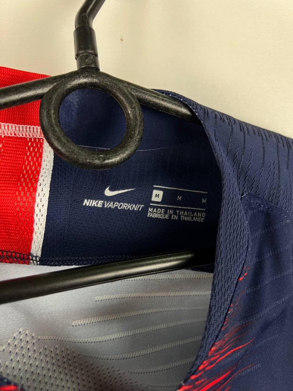 Vintage PSG Nike 2018-19 vaporknit jersey t-shirts size M Size US M / EU 48-50 / 2 - 3 Thumbnail