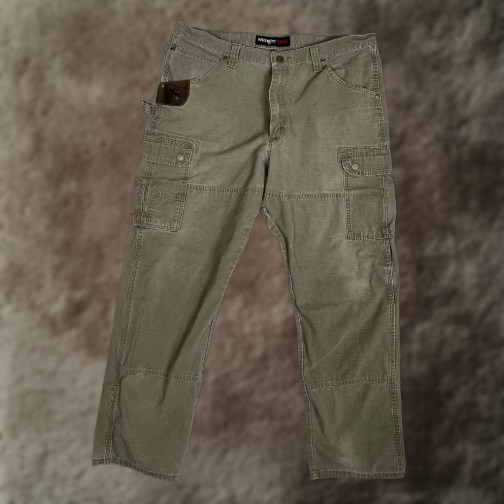 Wrangler VINTAGE Wrangler RIGGS Workwear Cargo Pants Mens 32x30 Beige Stain 90s Grunge Logo Size US 32 / EU 48 - 1 Thumbnail