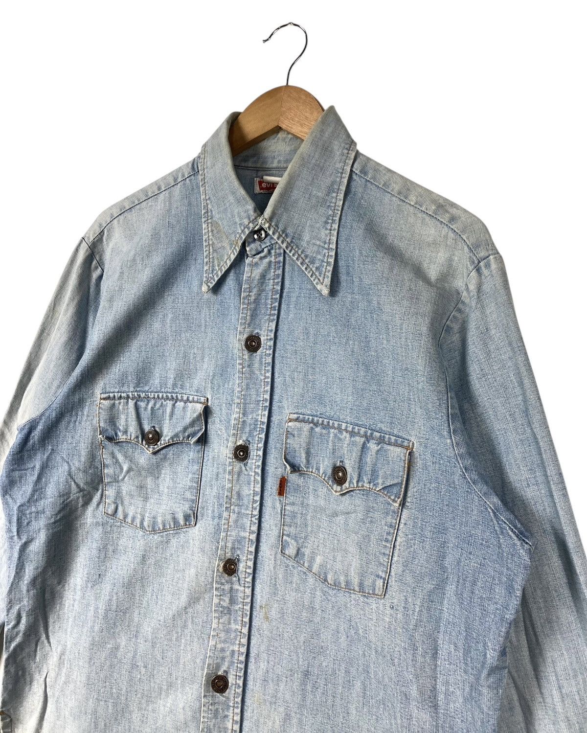 Levi's × Vintage 70s True Vintage Levis Big E Orange Tag Chambray Distressed Size US L / EU 52-54 / 3 - 3 Thumbnail