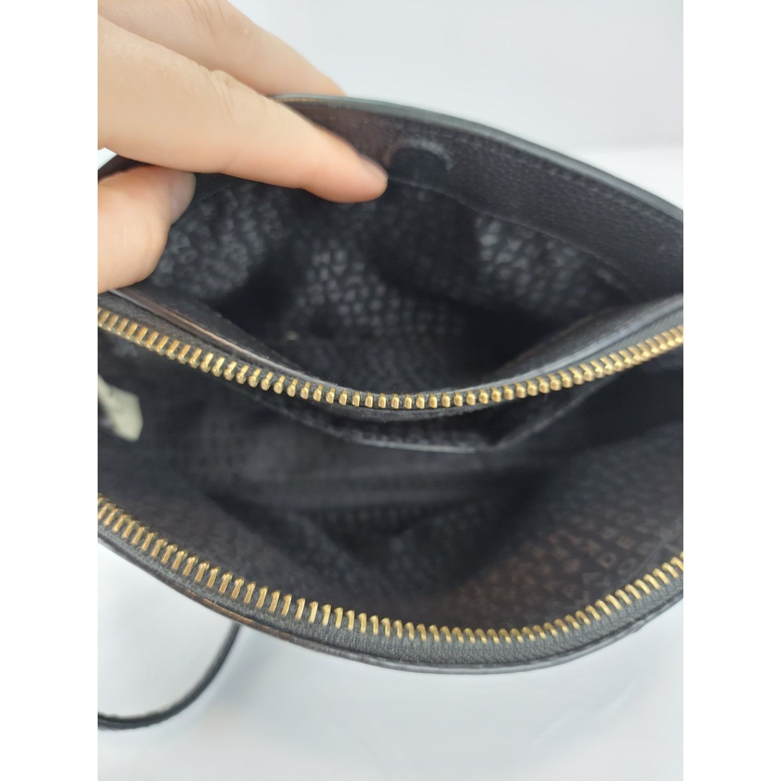 Kate Spade Kate Spade Pebbled Black Leather Adjustable Crossbody Purse Size ONE SIZE - 8 Thumbnail