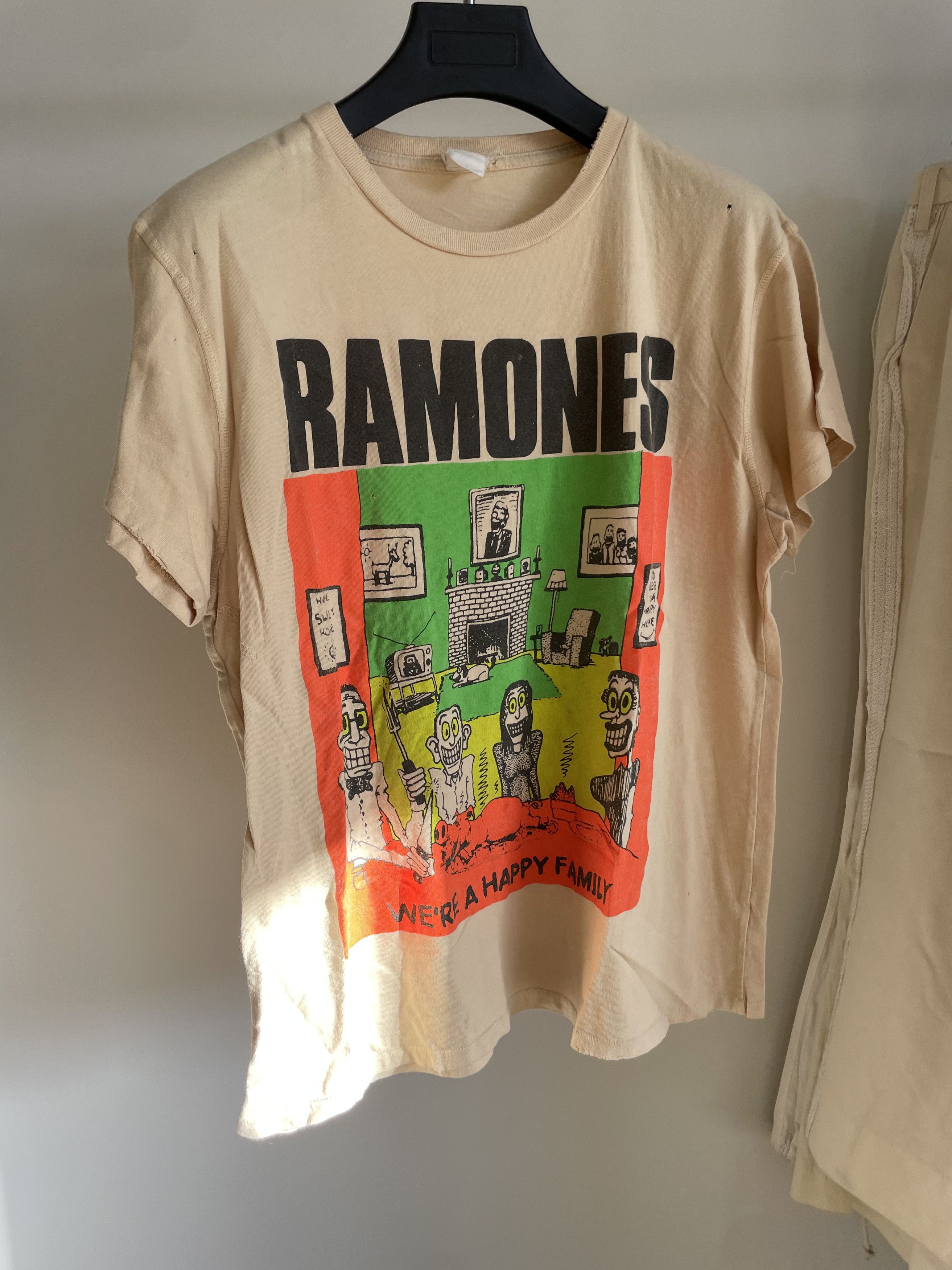 MadeWorn RAMONES MADEWORN SHIRT Size US L / EU 52-54 / 3 - 1 Thumbnail