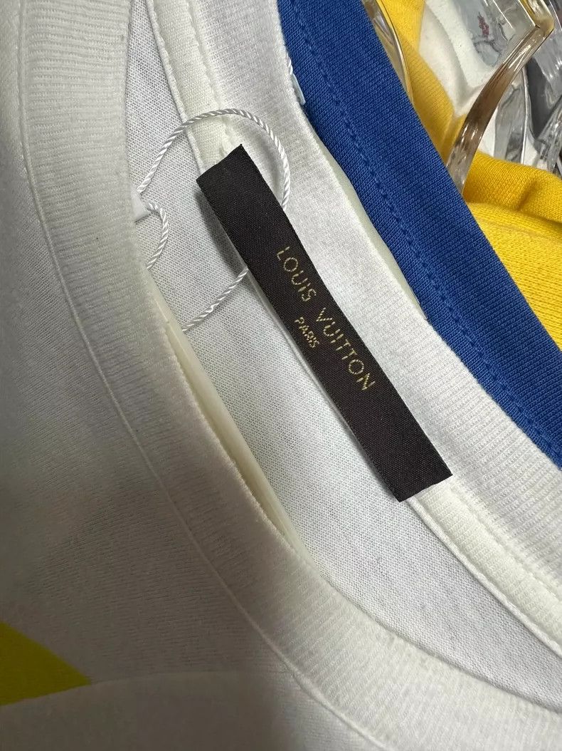 Louis Vuitton Louis Vuitton Americas Cup Short Sleeve Size US S / EU 44-46 / 1 - 4 Thumbnail
