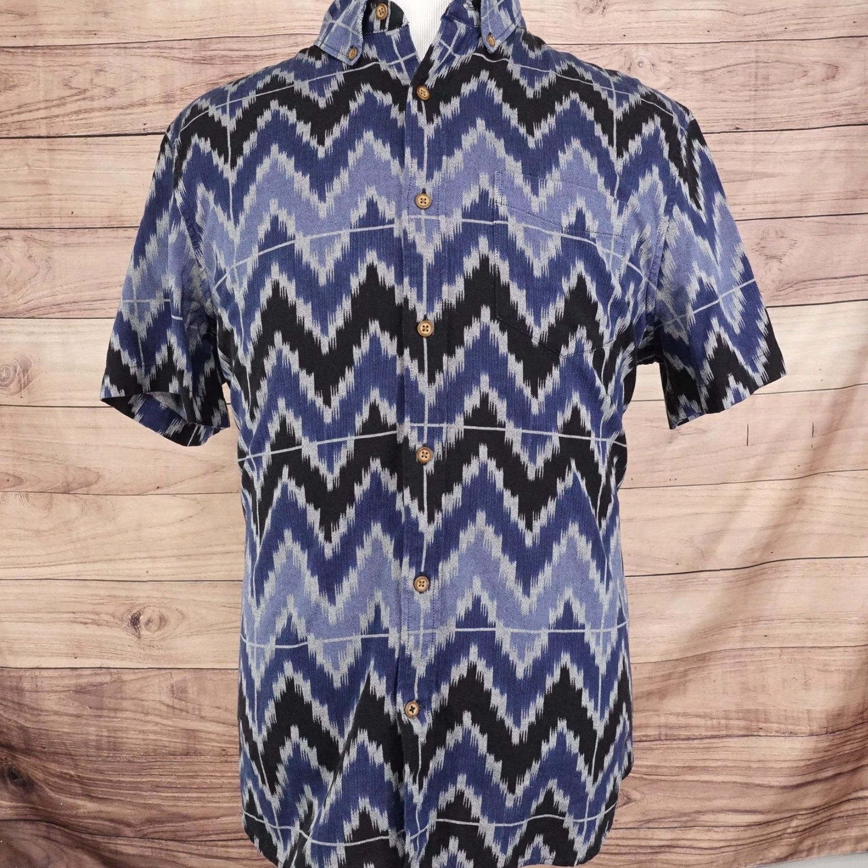 American Eagle Outfitters American Eagle Outfitters Shirt Mens XL Blue Ikat Zigzag Button Front Cotton Size US XL / EU 56 / 4 - 3 Thumbnail