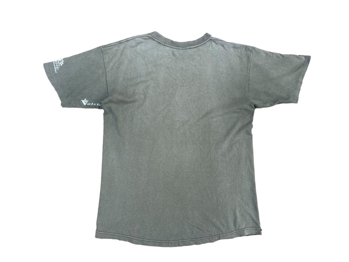 Vintage 90s Volcom Stone YouthAgainstEstablisment Sun Fade t shirt Size US L / EU 52-54 / 3 - 2 Thumbnail