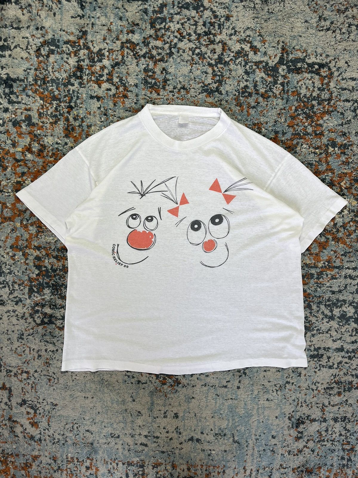 Other × Vintage Vintage 1989 Comic Relief paper thin graphic tee Size US XL / EU 56 / 4 - 1 Thumbnail