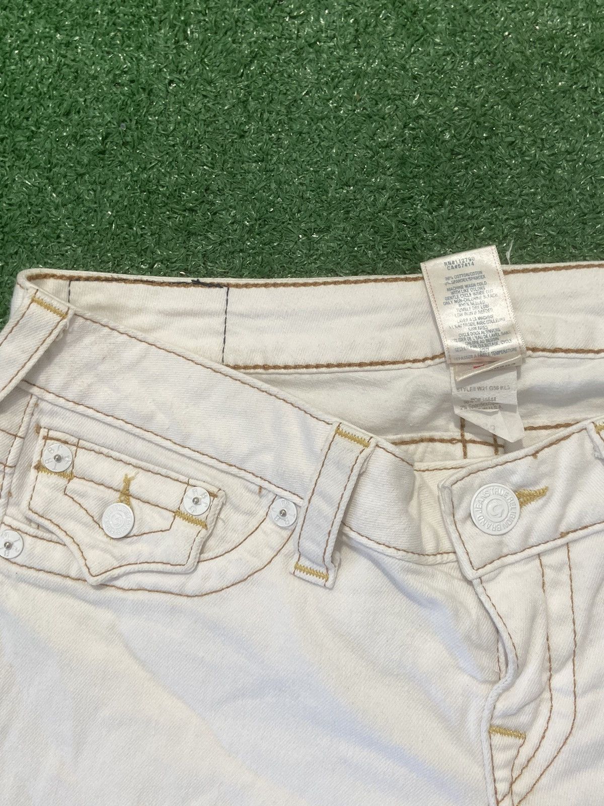 True Religion True religion pants shorts 3/4 skinny white capri Size US 29 - 7 Thumbnail