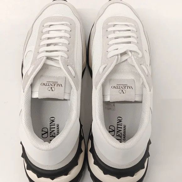 Valentino Valentino White VLogo Netrunner Chunky Sneakers-EU45/US12 Size US 11 / EU 44 - 11 Thumbnail