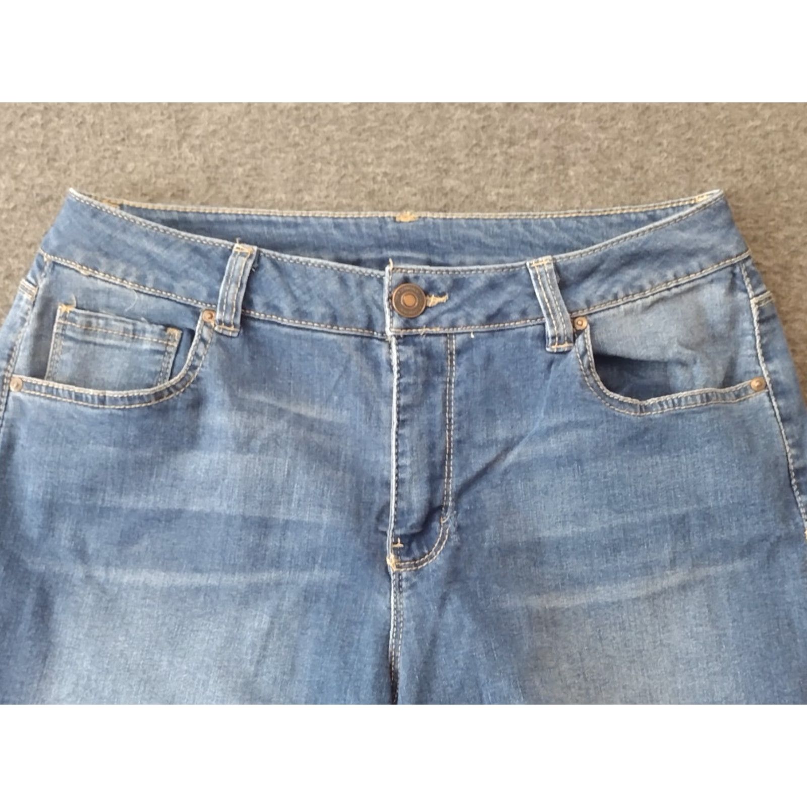 Vintage Unbranded Cuffed Jeans Shorts Women 4 Blue Denim 4-inch Inseam Relaxed Fit Casual Spring Summer Cotton Spandex 5-Pocket Solid Button Vintage: No Size 27" / US 4 / IT 40 - 3 Thumbnail