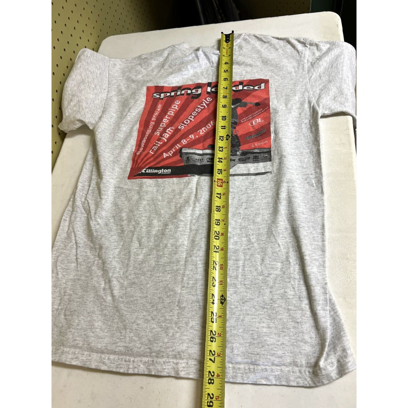 Gildan VINTAGE 2006 Killington VT Spring Loaded Snowboard Pipe Jam Pro/Am Slope Style T-Shirt M Gray Mens T-Shirt Size US M / EU 48-50 / 2 - 6 Thumbnail