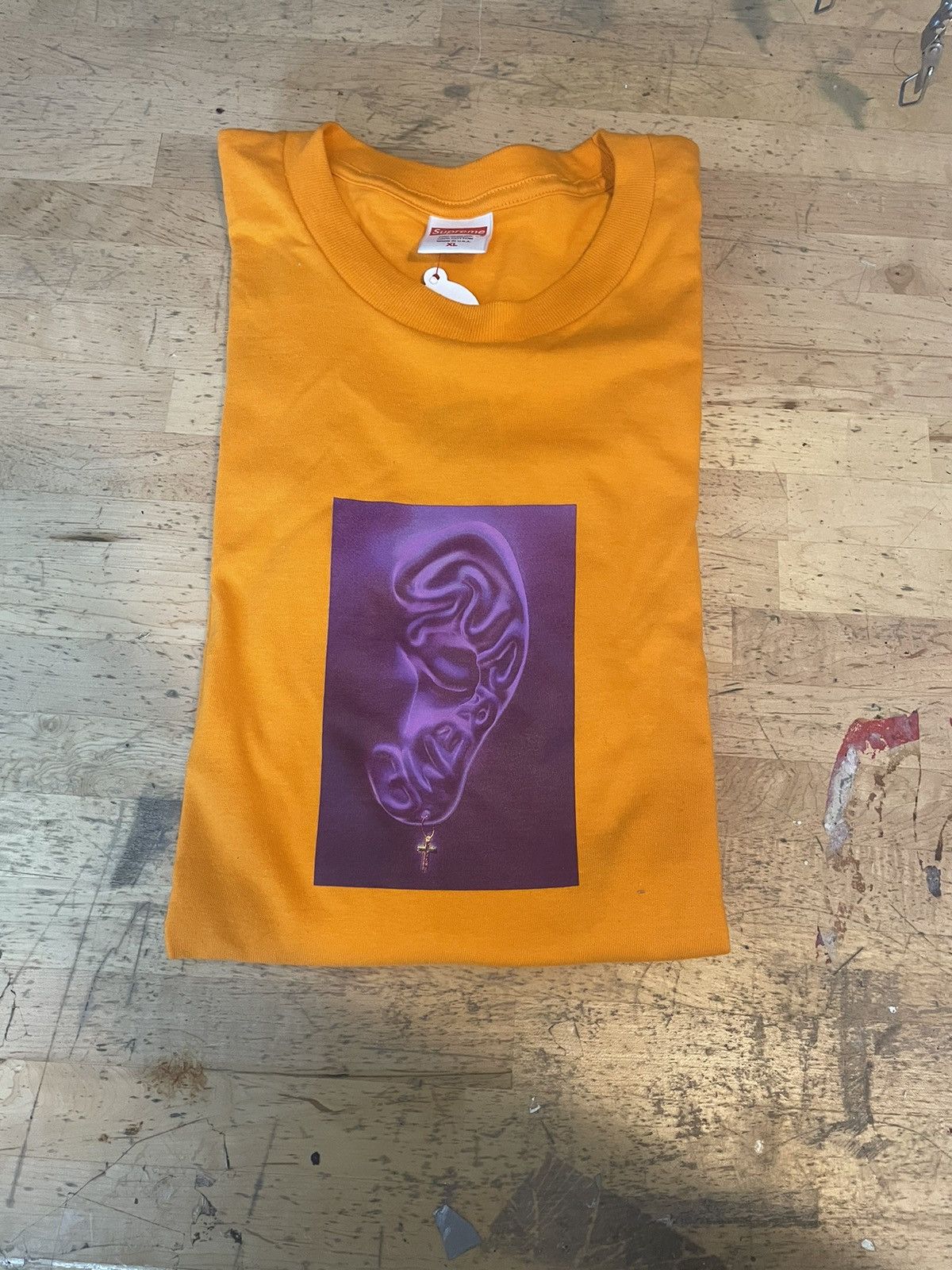Supreme Supreme Ear Tee Size US XL / EU 56 / 4 - 1 Thumbnail