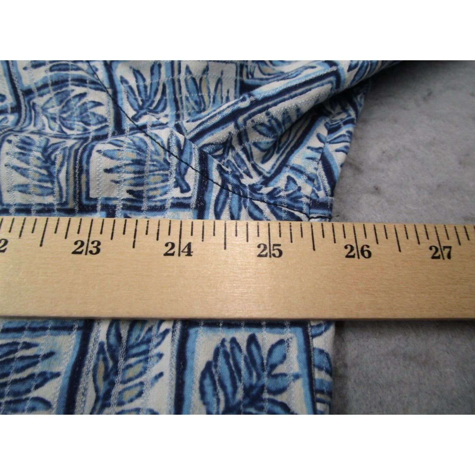 Tommy Bahama Tommy Bahama Mens XL Blue Floral Short Sleeve Hawaiian Button Up Shirt Cotton Silk Blend Size US XL / EU 56 / 4 - 7 Thumbnail
