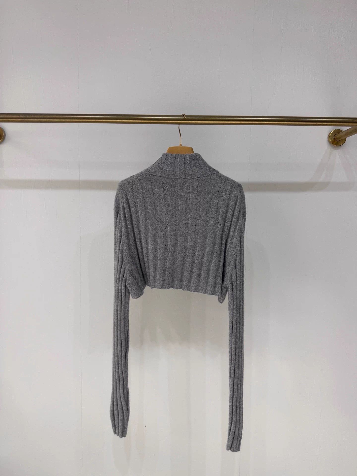 Miu Miu Miu Miu 26SS T-neck Zipper Short Cashmere Cardi 40 99 New Size S / US 4 / IT 40 - 7 Thumbnail