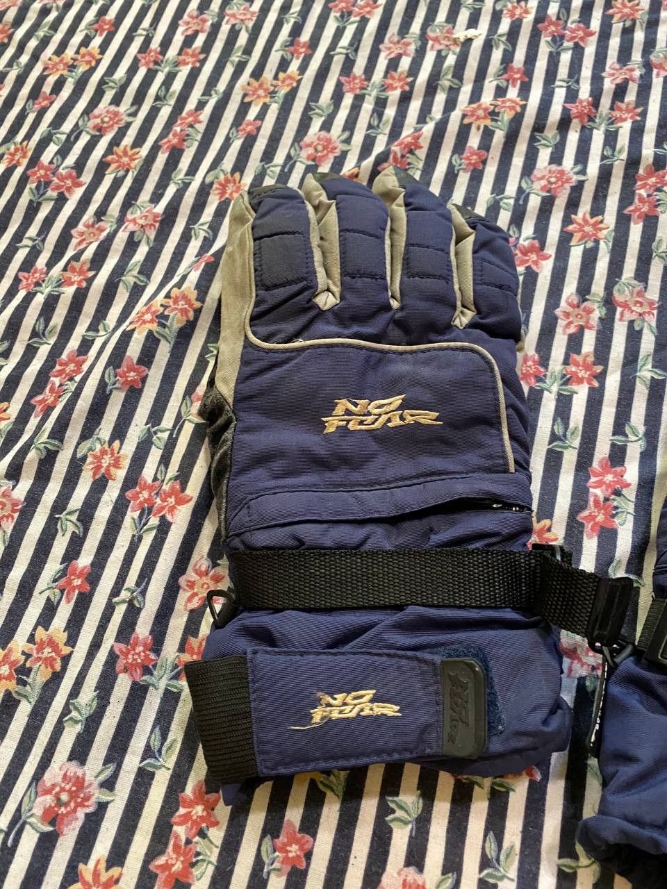 No Fear No Fear Vintage Streetwear Y2K Gloves Size ONE SIZE - 5 Thumbnail