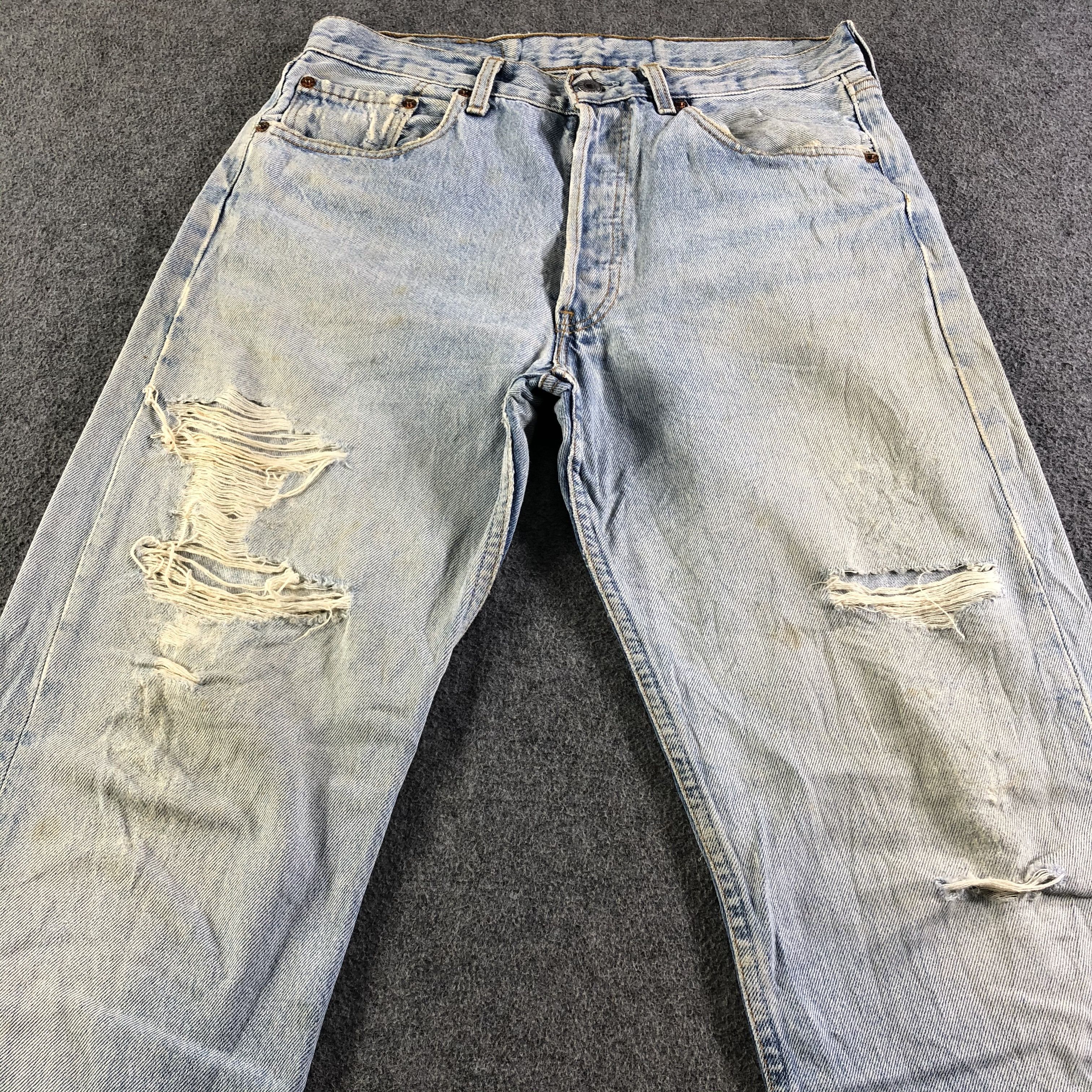 Levi's 90s Vintage Light Wash Levis 501 Jeans-J4599 Size US 31 - 3 Thumbnail