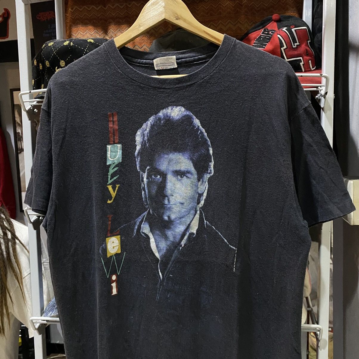 Band Tees Vintage 1986 Huey Lewis and The News Concert Tour Shirt XL Size US XL / EU 56 / 4 - 3 Thumbnail