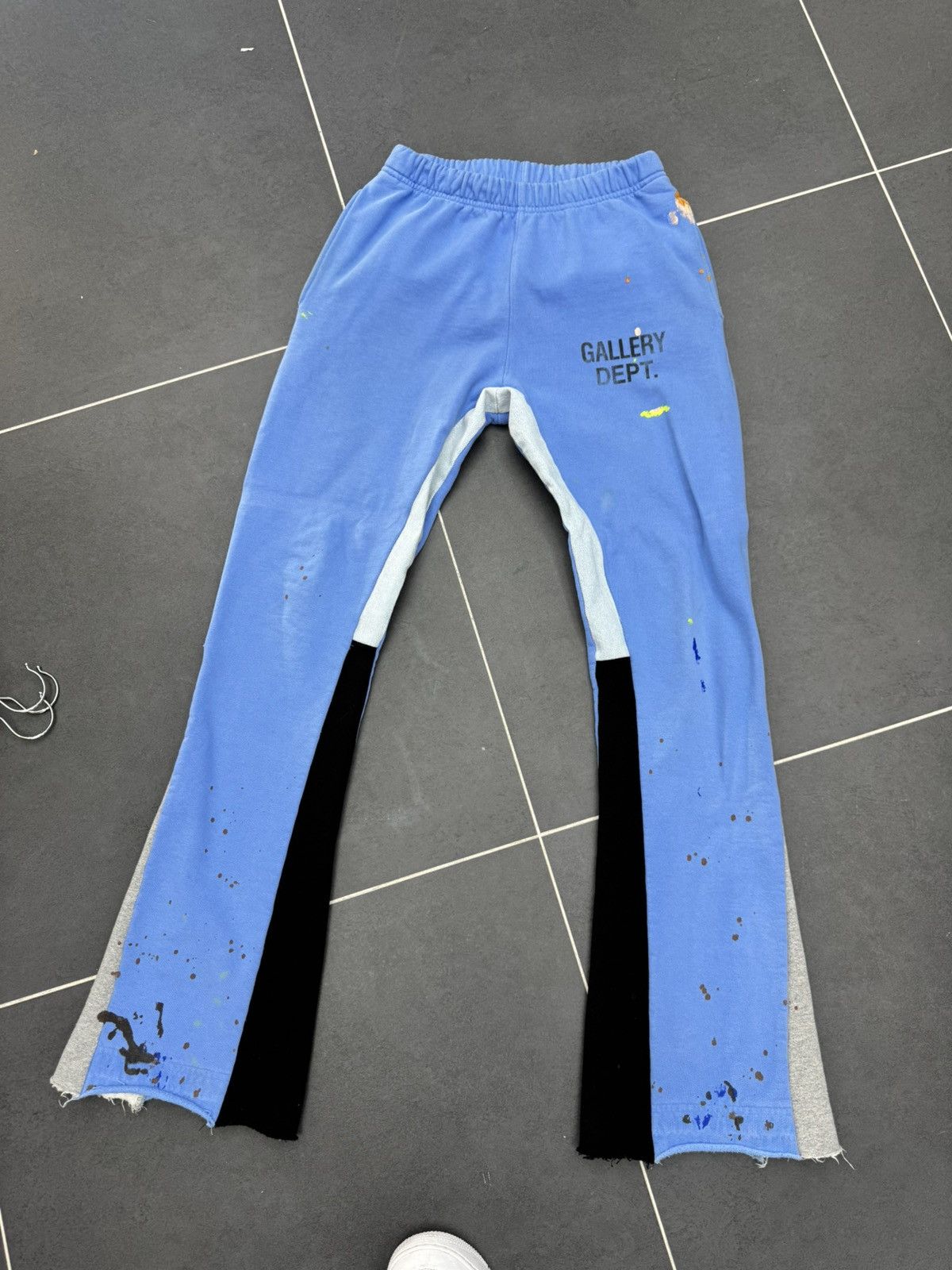 Gallery Dept. Gallery dept flare sweats Size US 30 / EU 46 - 1 Thumbnail