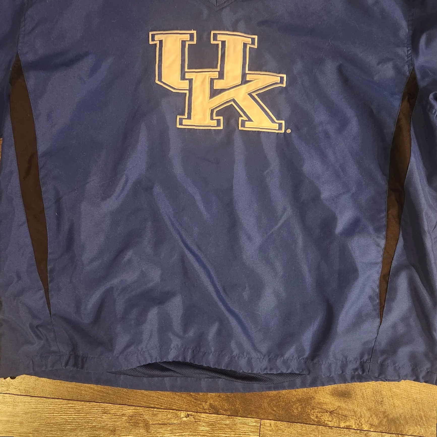 Vintage VINTAGE Kentucky University Windbreaker Pullover V Neck Men 2XL Blue Jacket Size US XXL / EU 58 / 5 - 2 Thumbnail