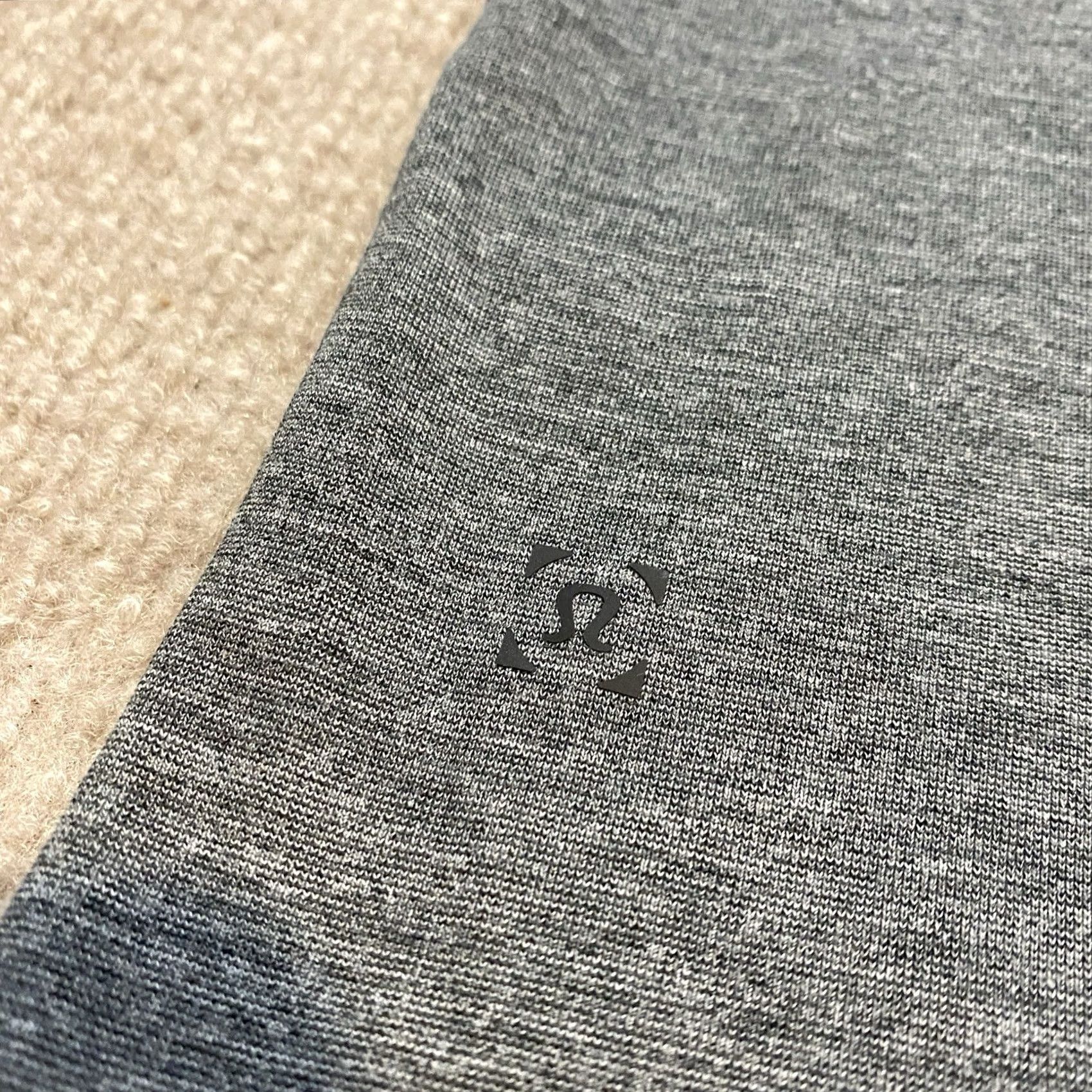 Lululemon Lululemon Polo Shirt Mens Large Gray Performance Golf Athletic Stretch Logo Shirt Size US L / EU 52-54 / 3 - 6 Thumbnail