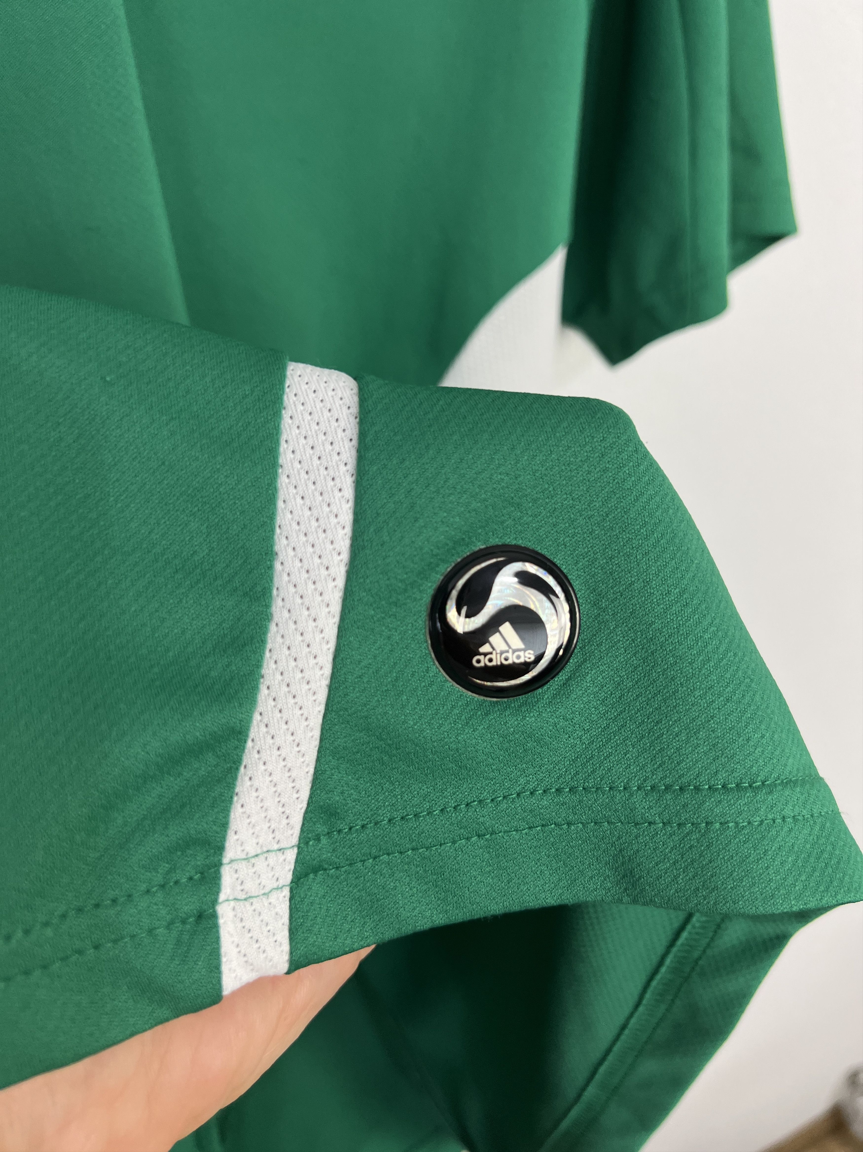 Adidas Nigeria Home football shirt 2005 Soccer #10 Mikel Adidas Size US L / EU 52-54 / 3 - 5 Thumbnail
