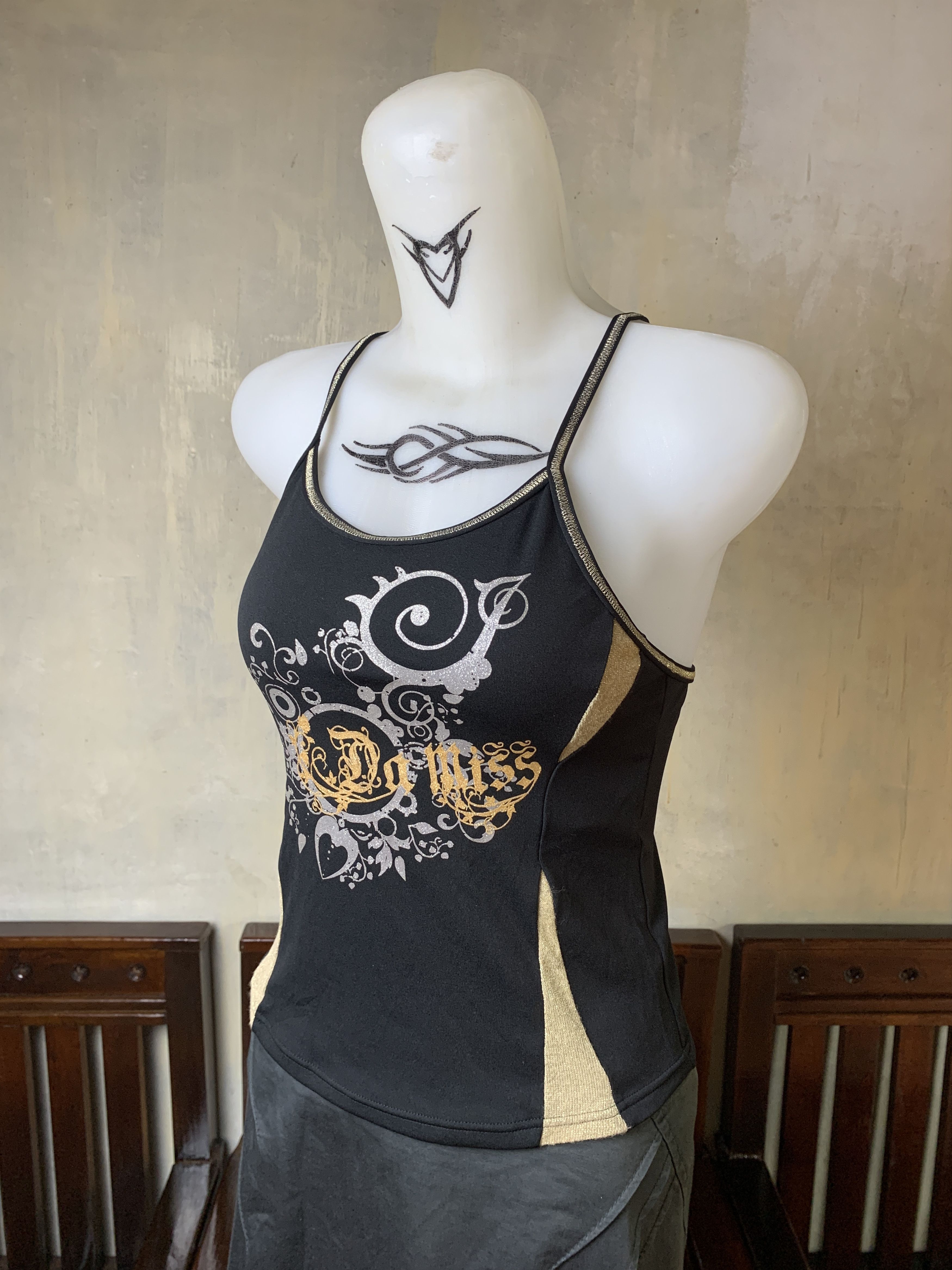 Japanese Brand Da Miss Black Grunge Fitted Lace Tank Top (S) Size S / US 4 / IT 40 - 2 Thumbnail
